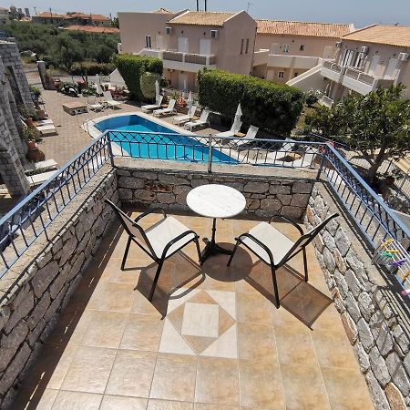 Taletos Apartments Stoúpa Eksteriør billede